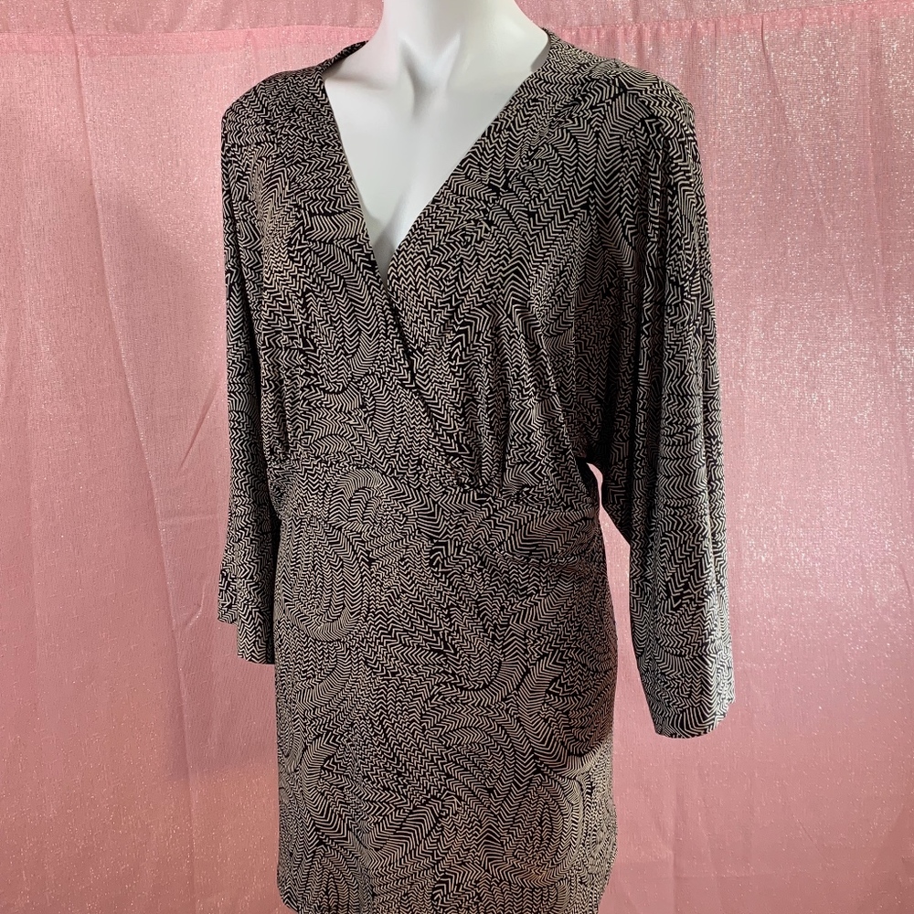EUC Avenue Kimono Style Wrap Top